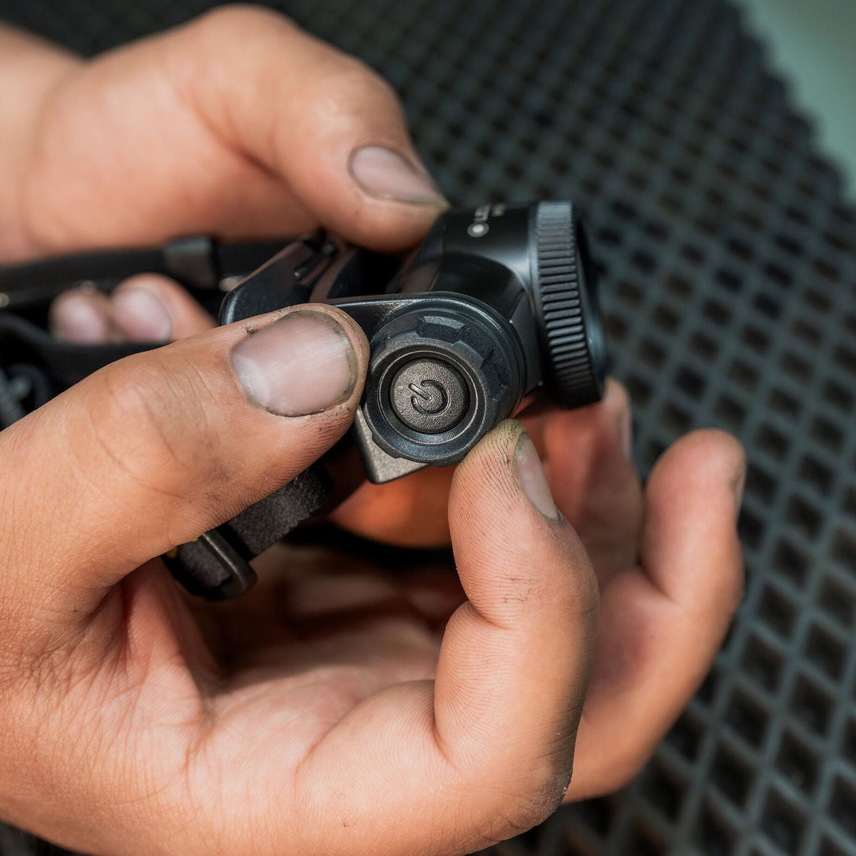 PRE-ORDER | H9R Pro Black Headlamp – image 7