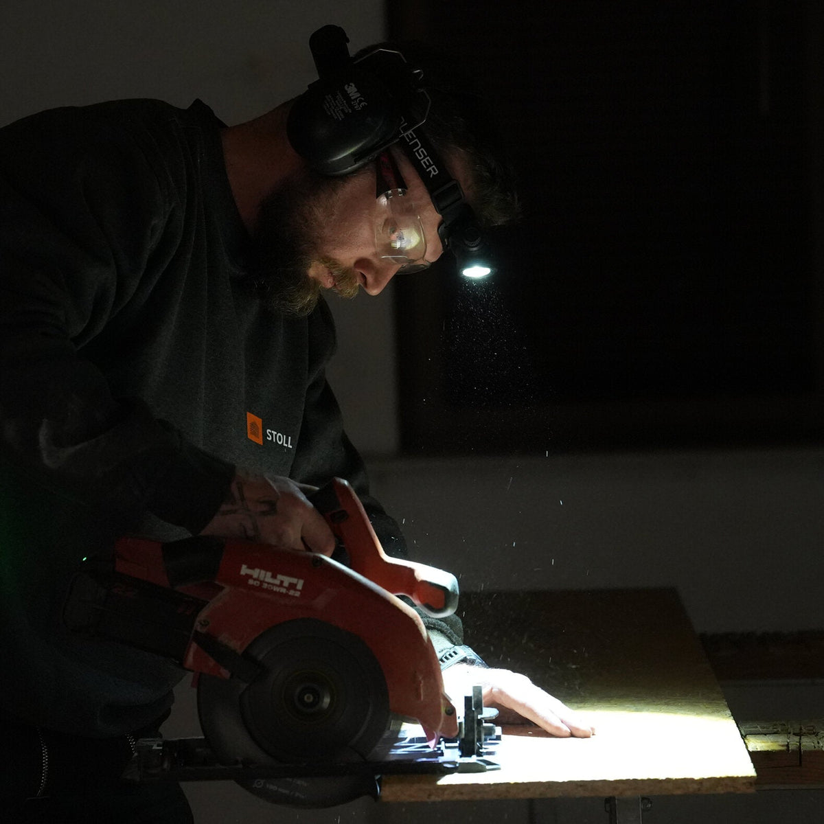 PRE-ORDER | H7R Black Headlamp – image 2