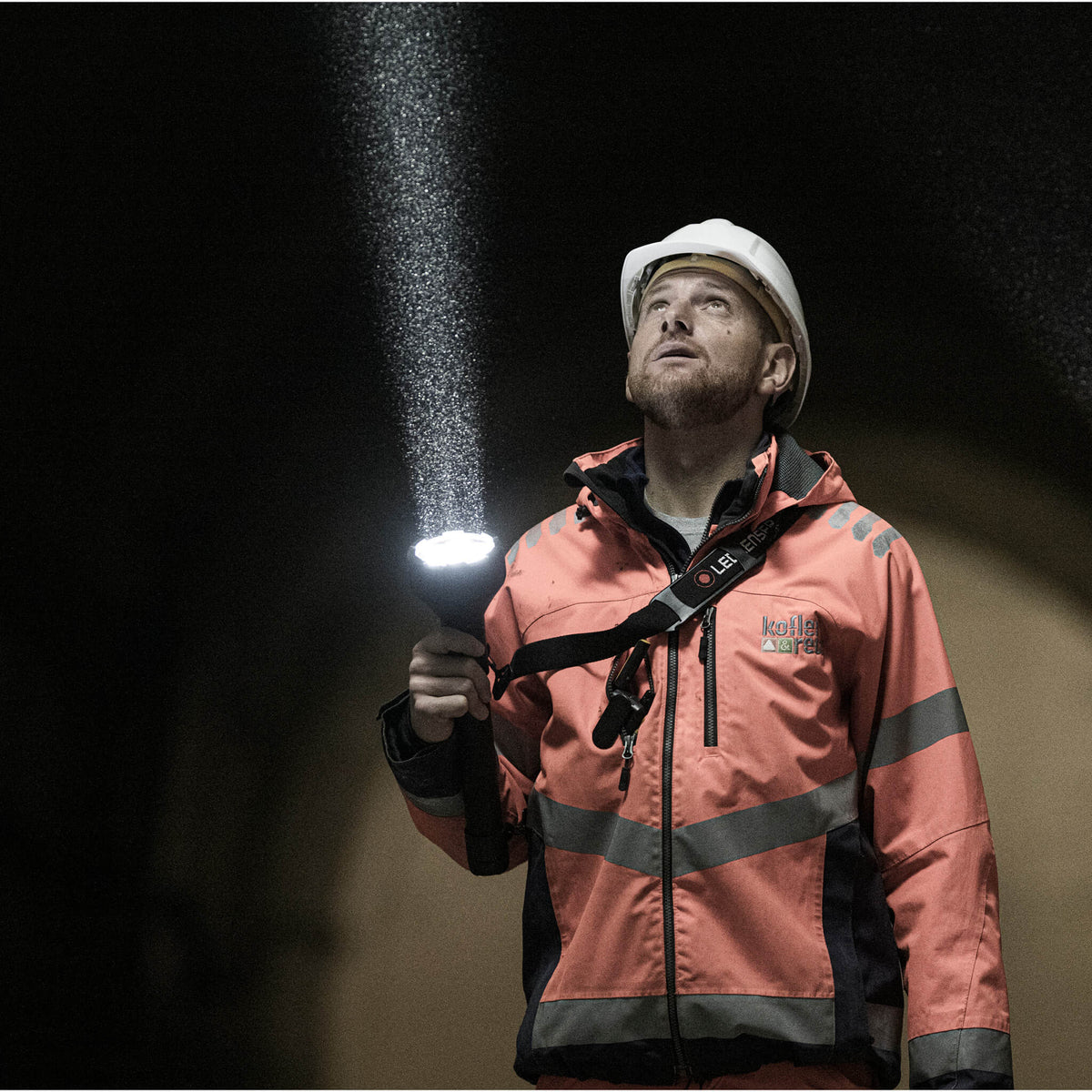 PRE-ORDER | P21R Flashlight – image 2