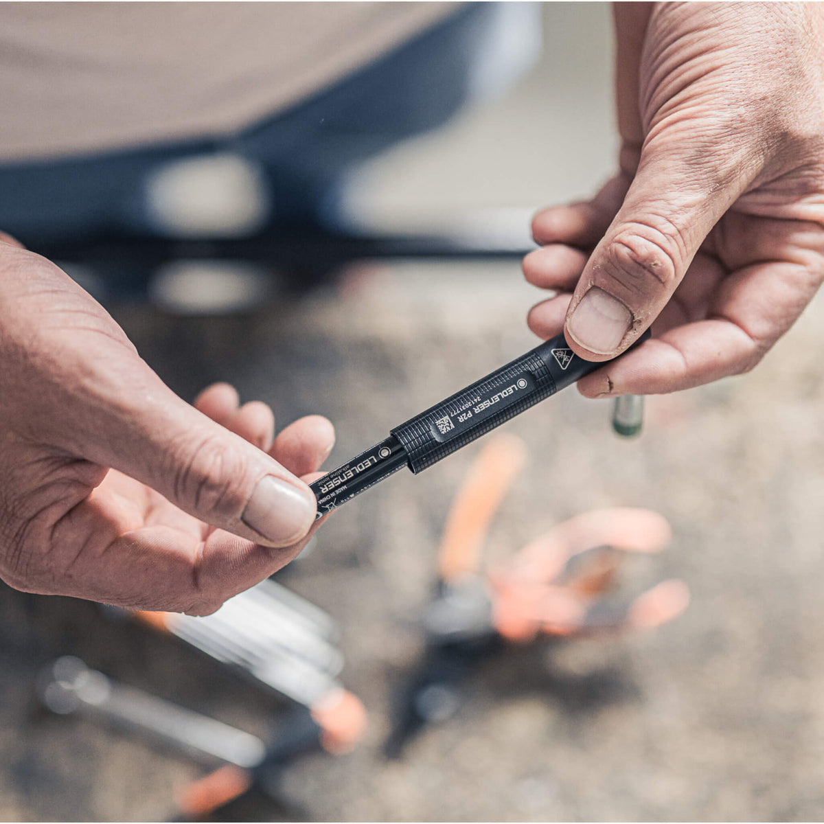 PRE-ORDER | P2R Pen Flashlight – image 6