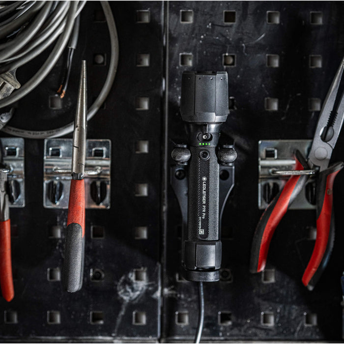 P7R Pro Flashlight – image 7
