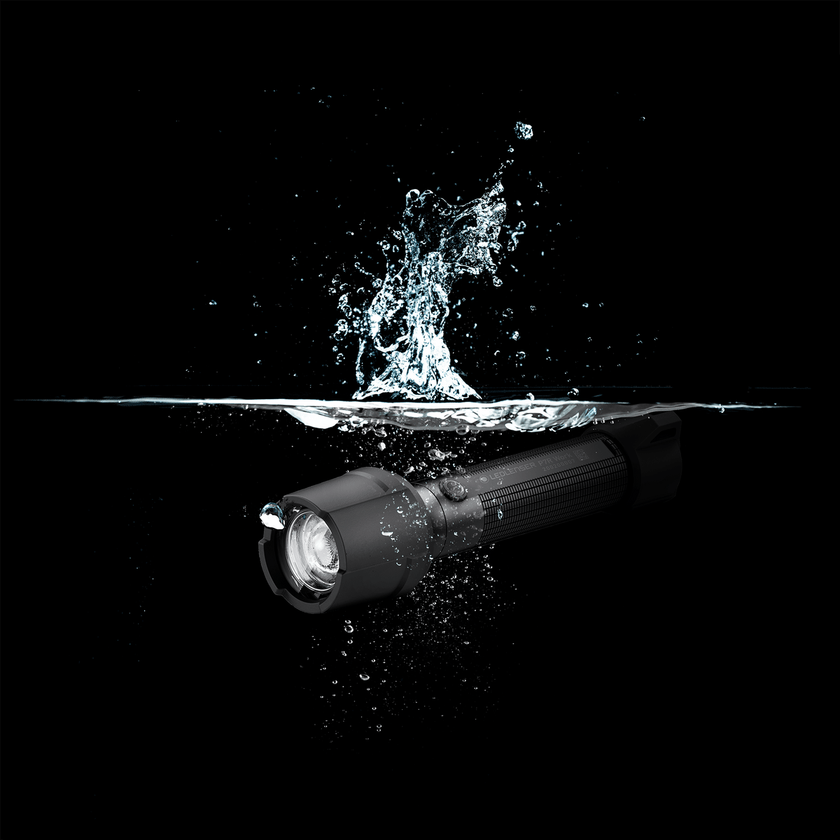 P7R Work Flashlight